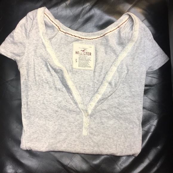 Tops - Grey buttoned  V-neck Hollister T-shirt